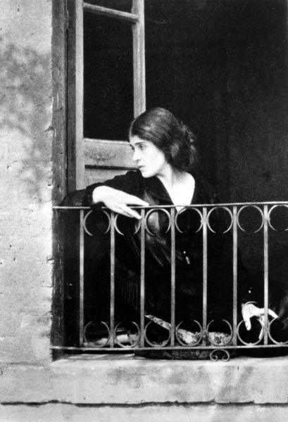 Tina Modotti by Edward Weston, 1923 (Tacubaya, Mexico City)